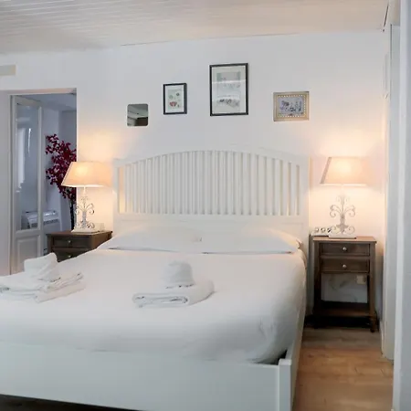 Mini Magic By Design * Varenna